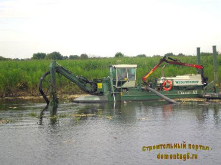 Профессиональная Чистка водоёмов Очистка прудов, рек, озёр. Очищаем от ила, ряски, растительности камышей водорослей плаву-шей растительности. Благоустройство пляжной зоны, береговой Линии.