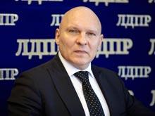 Кандидат в мэры от ЛДПР пообещал полностью избавиться от мигрантов и отменить ЕГЭ